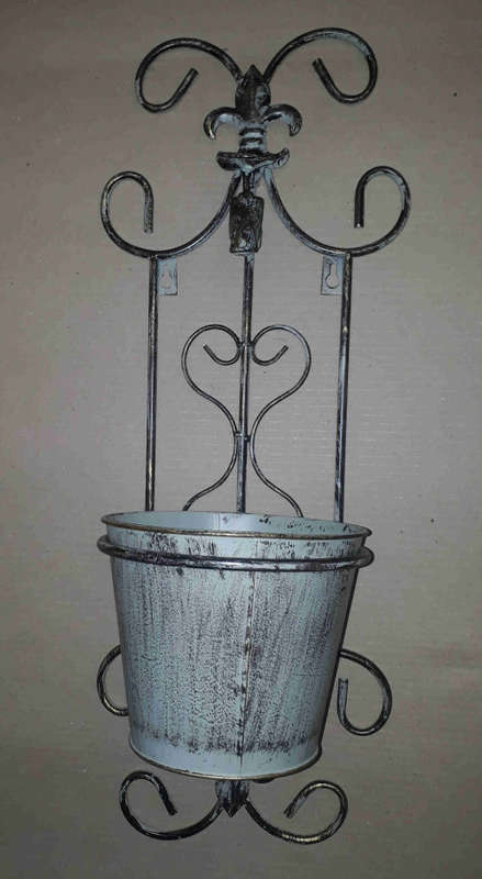 Garden. Retro wall hanging flower pot holder.