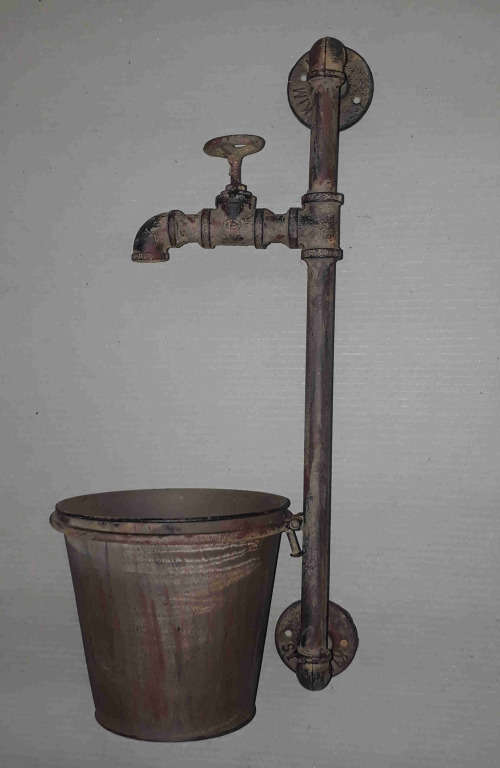 Garden. Retro wall mounted pot holder.