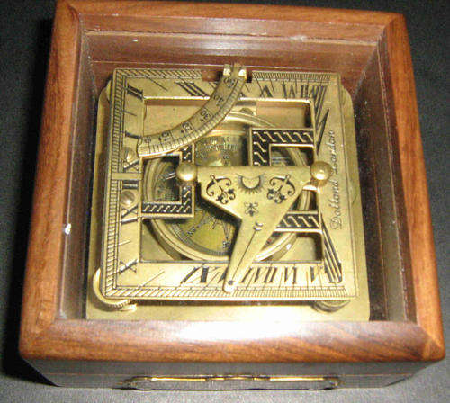 Nautical square sundial/compass in glass top rose wood box              nb3