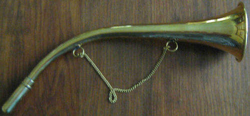 Signal horn curved brass. 34cm