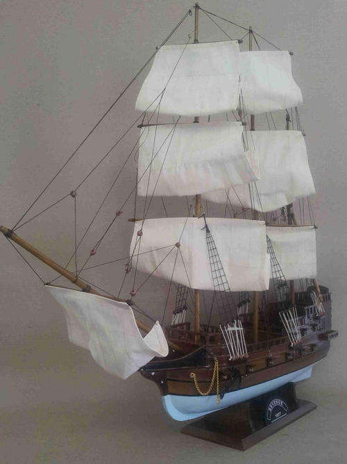 Ship. Sailing warship HMS Revenge, great detail. Pre built                bd11