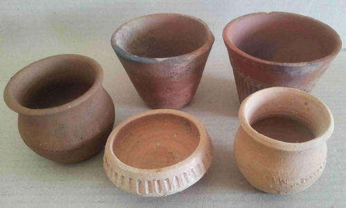 Terracotta assorted mini pots