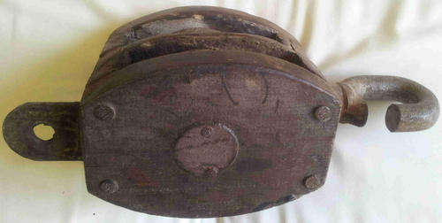 Antique ships sail pulley                                                                     mb6