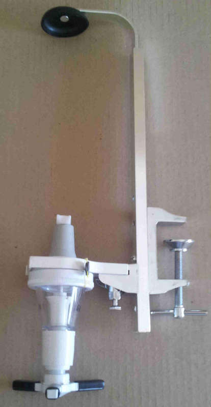 Single mounted  optic spirit dispenser. Asized commercial quality          bw1