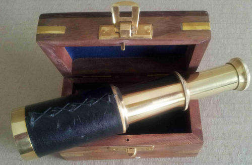 Mini telescope in Rose wood box                       mb3