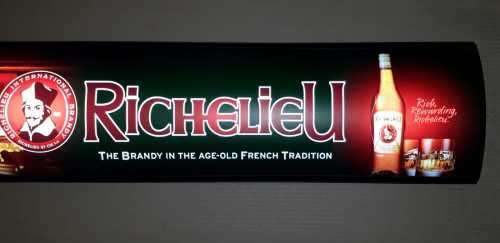 Richelieu light box