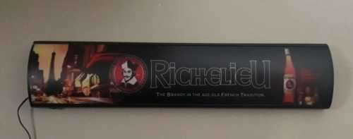 Richelieu light box