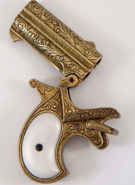 Derringer pistol non functional
