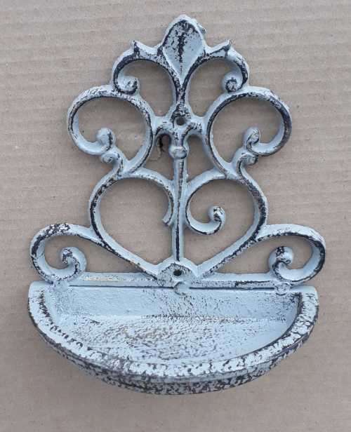 Garden. Wall mounted bird feeder (small)