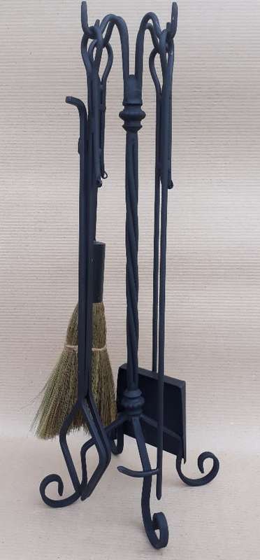 5pcs Roman Wrought Iron Companion Set With African Broom