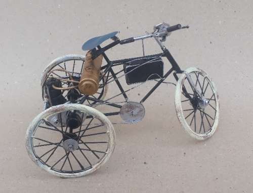 Vintage Model Motor Tricycle
