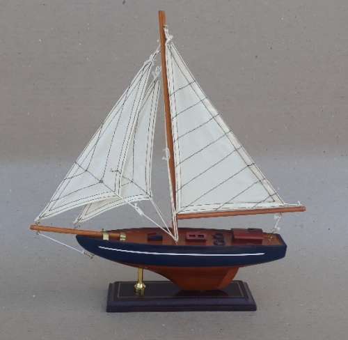 Model Yacht
