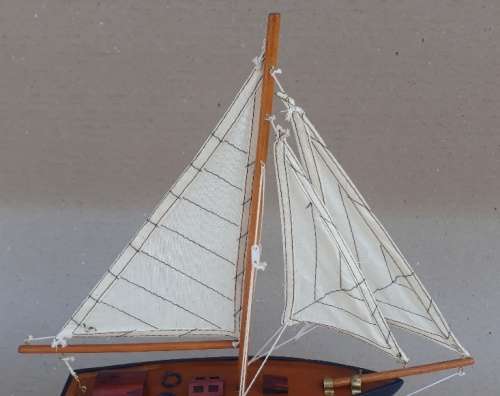 Model Yacht