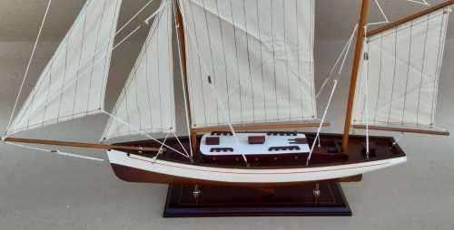 Model Yacht
