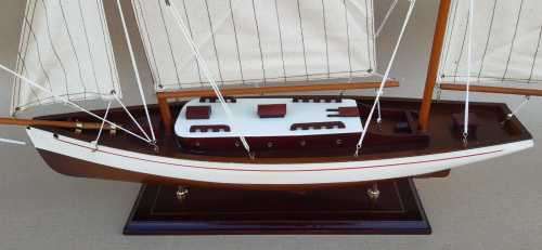 Model Yacht