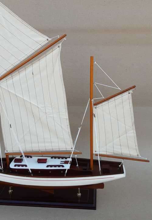 Model Yacht