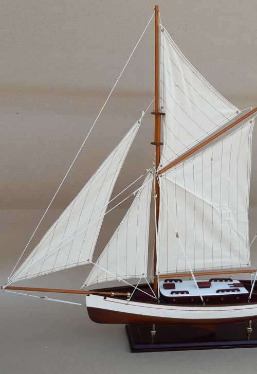 Model Yacht