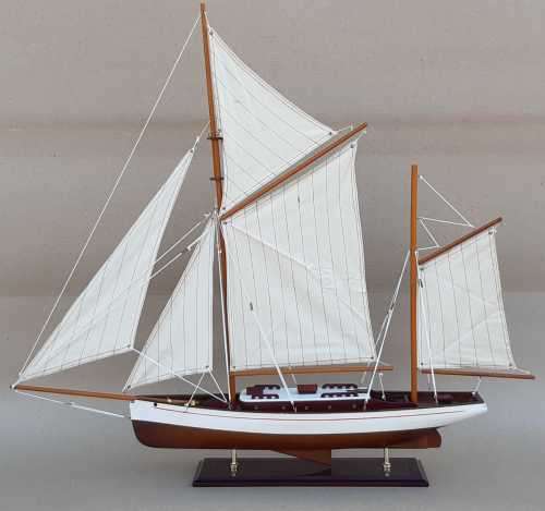 Model Yacht
