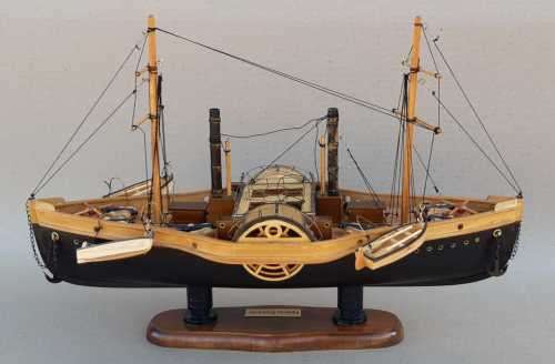 Wooden Model Ship Radaviso Salamander