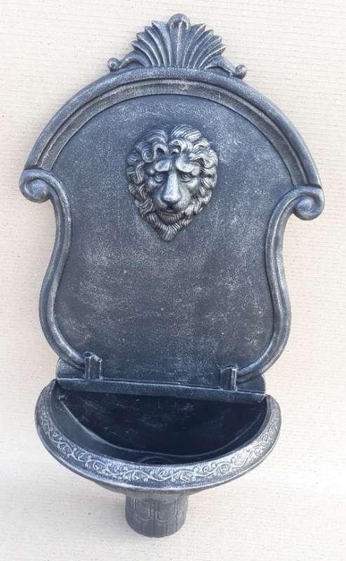 Wall Mounted Water Fountain
