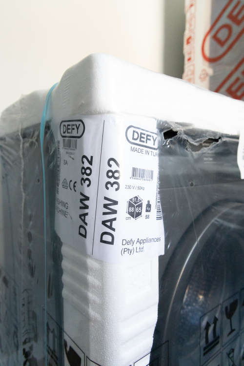 Defy Daw382