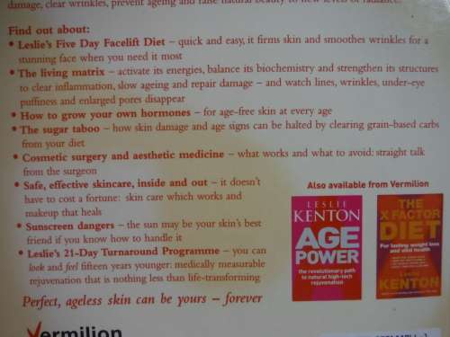 Skin Revolution : Authentic Beauty From the Living Matrix - Leslie Kenton (SOFTCOVER)