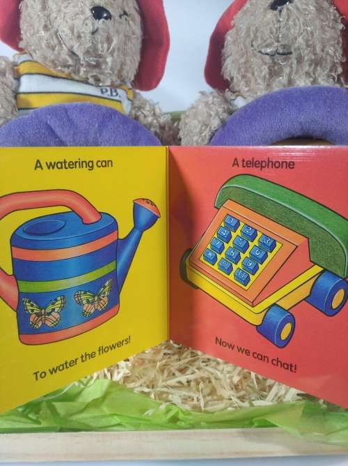 Fun to Learn: Time to Play (Easy to Wipe Clean) (HARDCOVER)