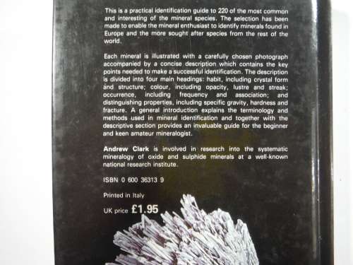 Minerals - Hardcover - Andrew Clark ( Hamlyn Nature Guides)