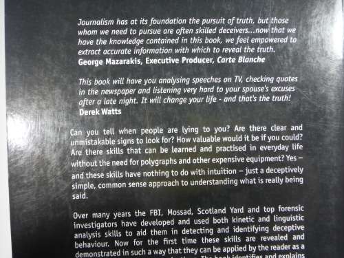Truth Extraction : How to Read Between the Lies - Malcolm Russell  and Clifton Coetzee