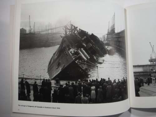 A Liverpool Album: Photographs from the Stewart Bale Archive( Coffee Table Book)