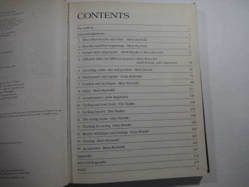 The Lore Of Cycling- Mark Beneke/ Gary Beneke/ Tim Noakes/ Mary Reynolds (HARDCOVER)