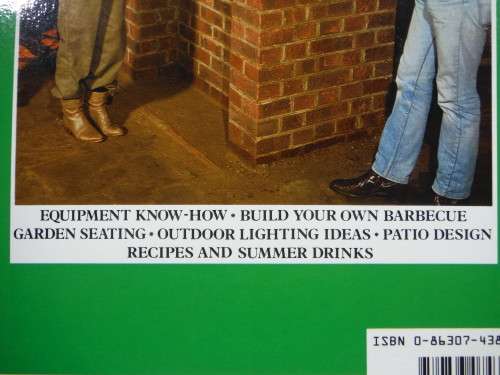 Barbecues and Outdoor Living - Hardcover - Marshall Cavendish