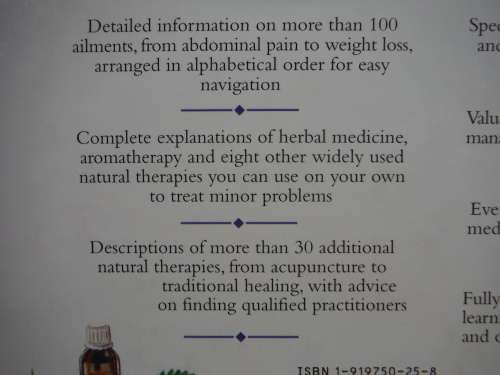 Reader`s Digest : Curing Everyday Ailments the Natural Way - Hardcover