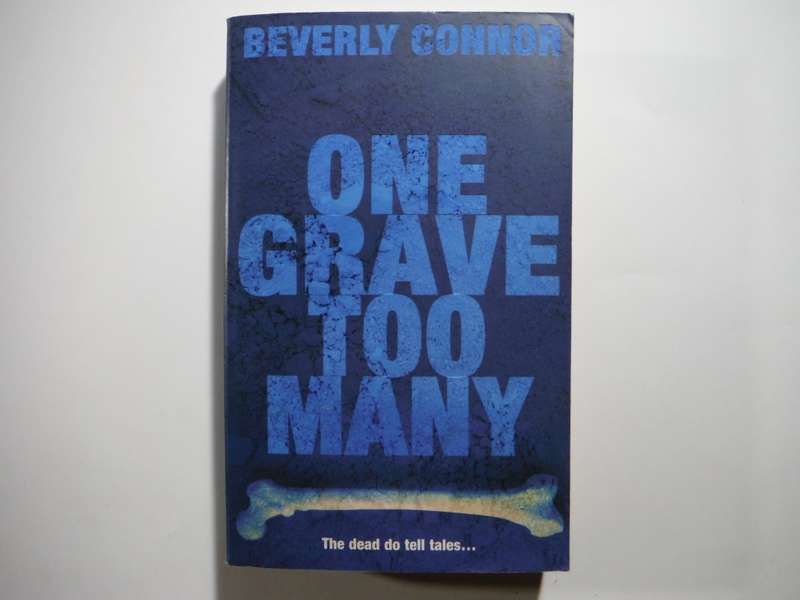 One Grave Too Many - Paperback - Beverly Connor