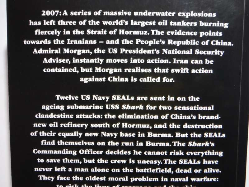The Shark Mutiny - Paperback - Patrick Robinson