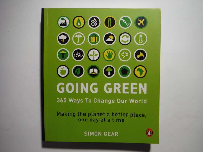 Going Green : 365 Ways to Change Our World - Paperback - Simon Gear
