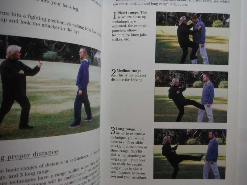 The South African Woman`s Guide to Self-Defence - Paperback - Sanette Smit - Second Edition