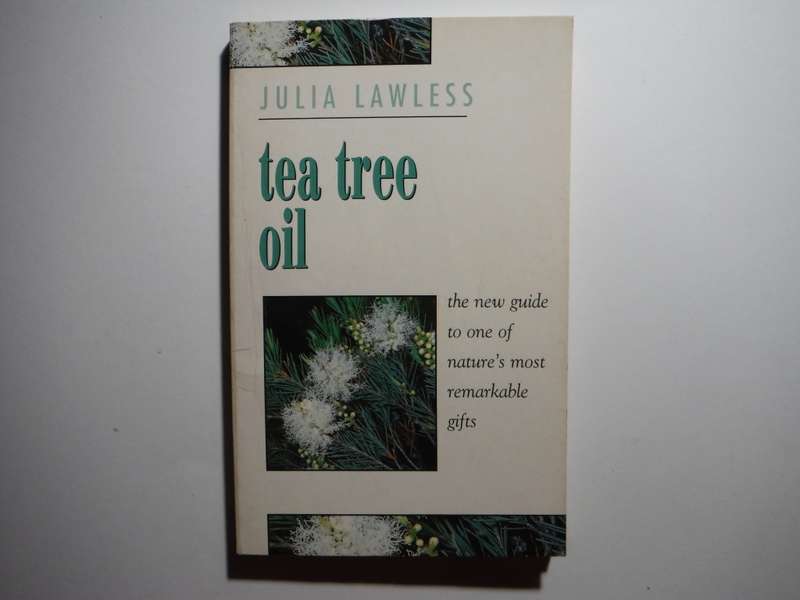 Tea Tree Oil - Paperback - Julia Lawless