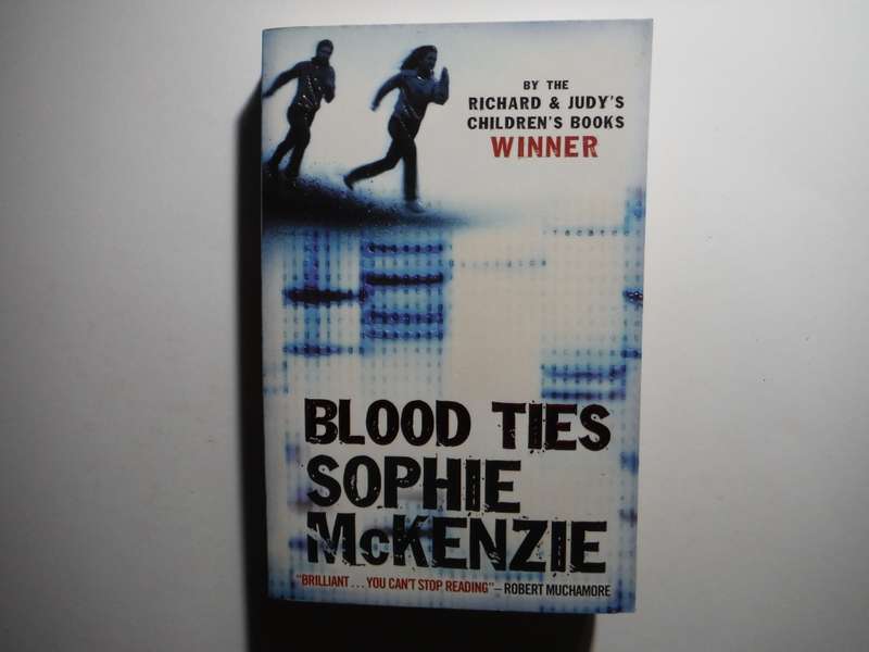 Blood Ties - Paperback - Sophie McKenzie