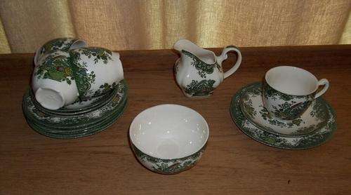 Beautiful Johnson Brothers cups/saucers/side plates 4 each, 1 sugar bowl, 1 milk jug.
