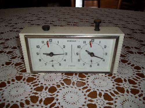 Retro Corsar mechanical chess timer clock. Complete and working fine. Size 21 x 11 x 5 cm