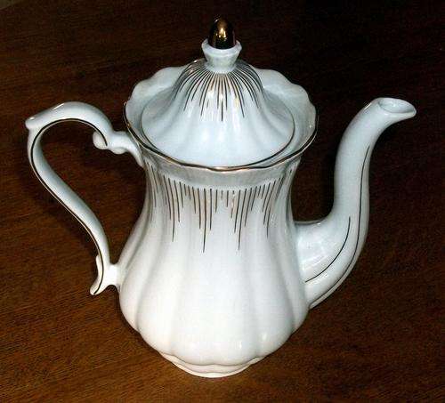Very beautiful coffee pot. Authentic Walbrzych Poland. 27 cm x 22 cm. No damage.