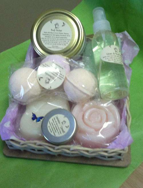 !!!!!!! Gorgeous Bath Hamper !!!!!! Great Value for Money !!!!