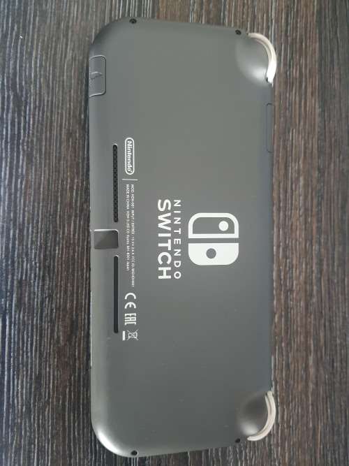 Nintendo Switch Lite - Grey - 2 Games + Extras