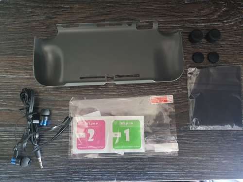 Nintendo Switch Lite - Grey - 2 Games + Extras