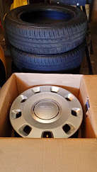 Almost new!!! 4 rims and hubcaps Fiat 500