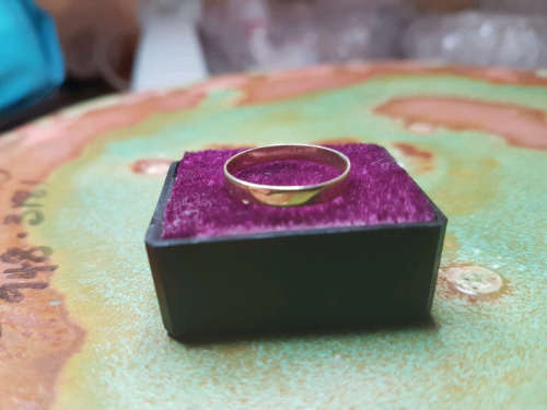 9ct GOLD Wedding Band!!