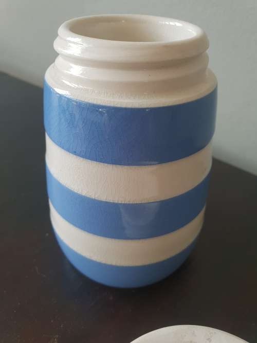 LARGE 12 cm x 7.5 cm!!!! Cornish Kitchen Ware!! TG Green and Co ltd. Made in England Salt Shaker!!