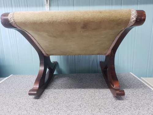 Rocking  "Gout" ,foot stool!!