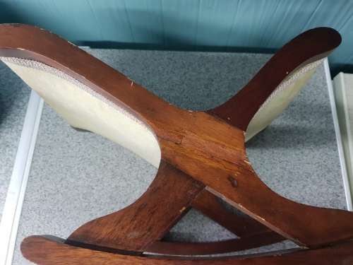 Rocking  "Gout" ,foot stool!!